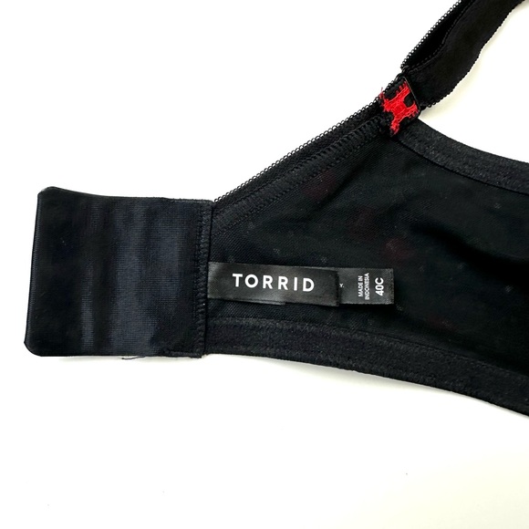 Torrid Cherry print bra 40C Perfect tee shirt red lace black underwire - Picture 6 of 8